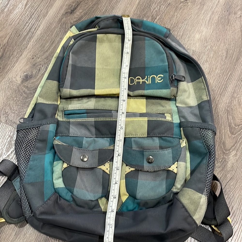 Dakine Backpack - Picture 6 of 7